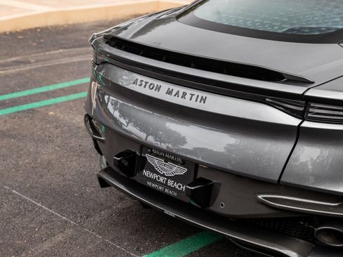 Used 2019 Aston Martin DBS Superleggera RWD image 4