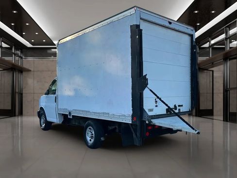 Used 2015 Chevrolet Express 3500 image 33