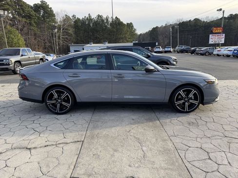 Used 2024 Honda Accord Sport image 19