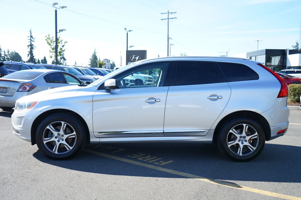 Used 2015 Volvo XC60 T6 w/ Proximity Package AWD/4WD image 8
