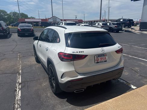 Used 2023 Mercedes-Benz GLA 250 4MATIC image 4