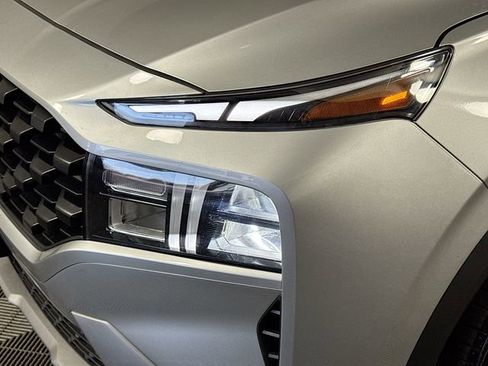 Used 2023 Hyundai Santa Fe SEL image 3