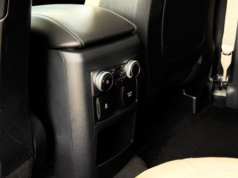 Used 2020 Ford Explorer Limited RWD image 26