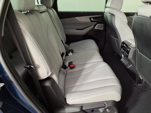 Used 2025 Acura MDX w/ Technology Package AWD/4WD image 12