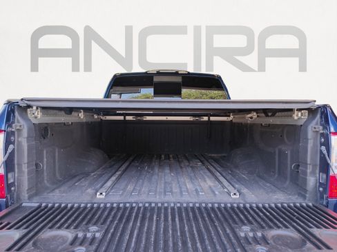 Used 2018 Nissan Titan PRO-4X w/ Pro-4x Convenience Package AWD/4WD image 13