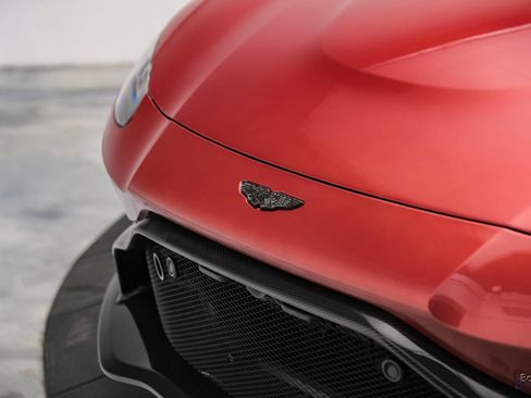 Used 2019 Aston Martin V8 Vantage Coupe RWD image 36