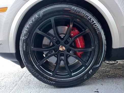 Certified 2026 Porsche Cayenne S AWD/4WD image 13