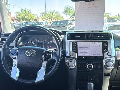 Used 2022 Toyota 4Runner SR5 AWD/4WD image 12