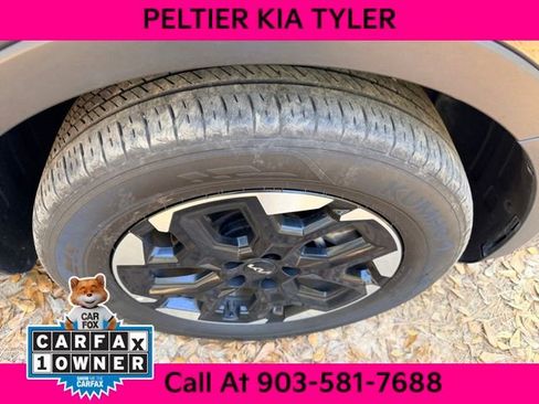 Certified 2024 Kia Sorento S image 16