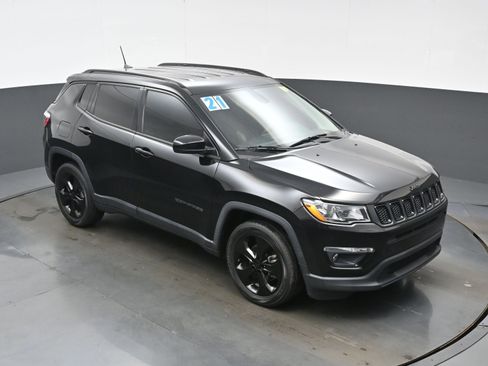 Used 2021 Jeep Compass Latitude FWD image 38