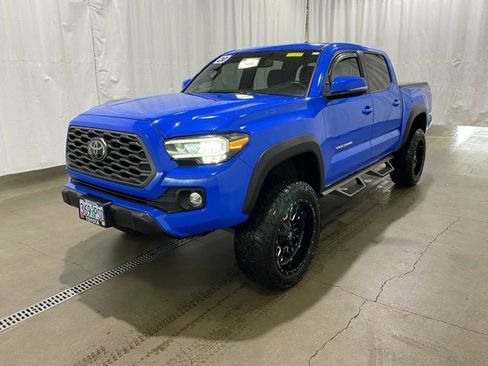 Used 2020 Toyota Tacoma TRD Off-Road image 8