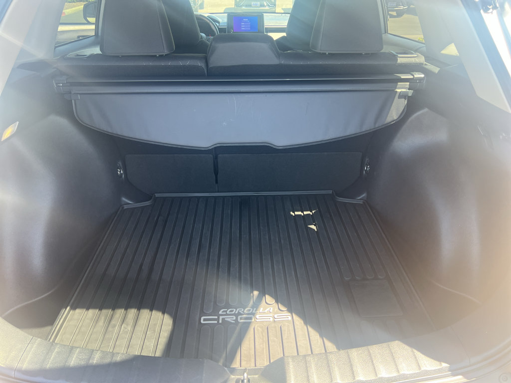 Used 2026 Toyota Corolla Cross LE w/ Moonroof Package FWD image 18