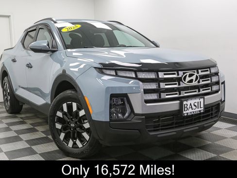 Used 2025 Hyundai Santa Cruz SEL AWD/4WD image 2