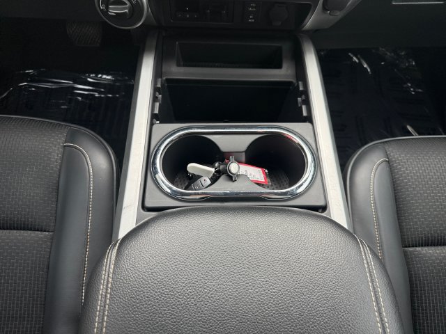 Used 2017 Nissan Titan PRO-4X AWD/4WD image 11