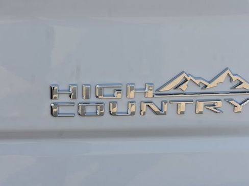 New 2026 Chevrolet Silverado 1500 High Country w/ High Country Premium Package AWD/4WD image 8