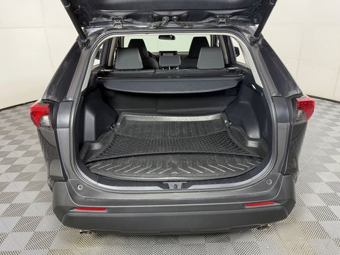 Used 2022 Toyota RAV4 XLE image 7