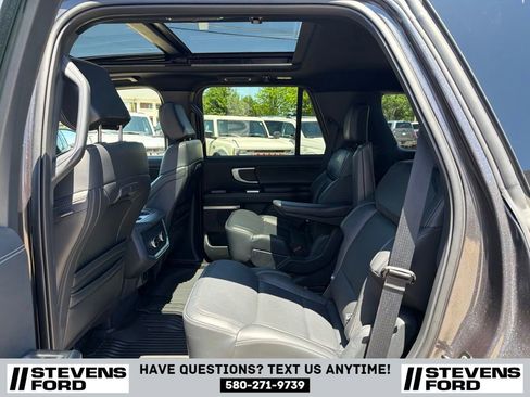 Used 2025 Ford Expedition Platinum w/ Stealth Appearance Package AWD/4WD image 28
