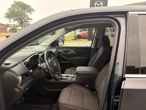 Used 2019 Chevrolet Traverse LT FWD image 6