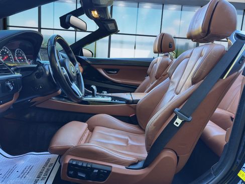 Used 2013 BMW M6 Convertible image 9