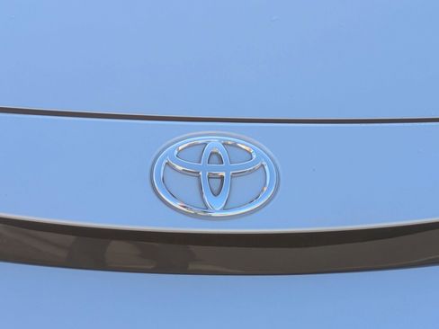 Used 2022 Toyota Corolla SE image 25