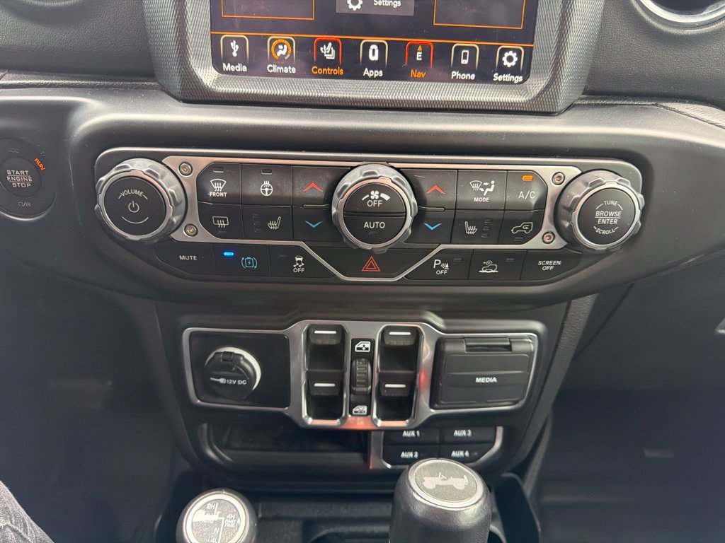 Used 2021 Jeep Wrangler Unlimited Sahara w/ Cold Weather Group AWD/4WD image 19