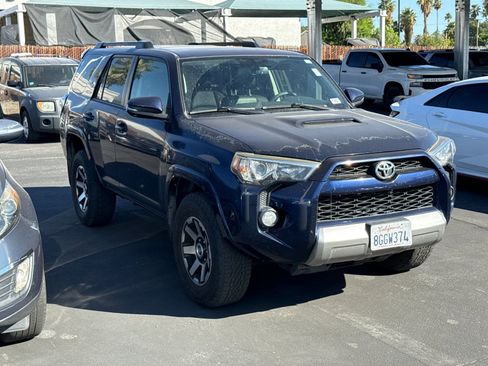 Used 2019 Toyota 4Runner TRD Off-Road Premium AWD/4WD image 2