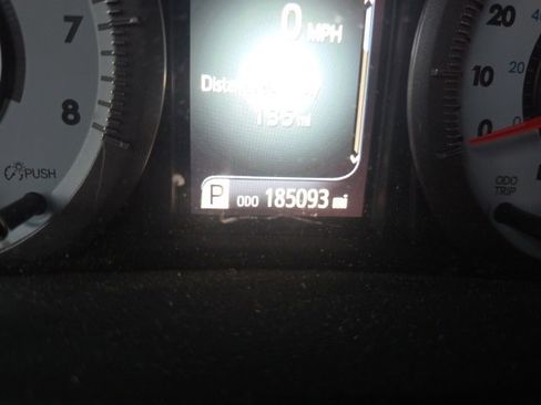 Used 2017 Toyota Sienna SE Premium image 17