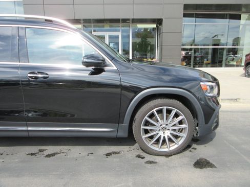 Used 2022 Mercedes-Benz GLB 250 4MATIC image 13