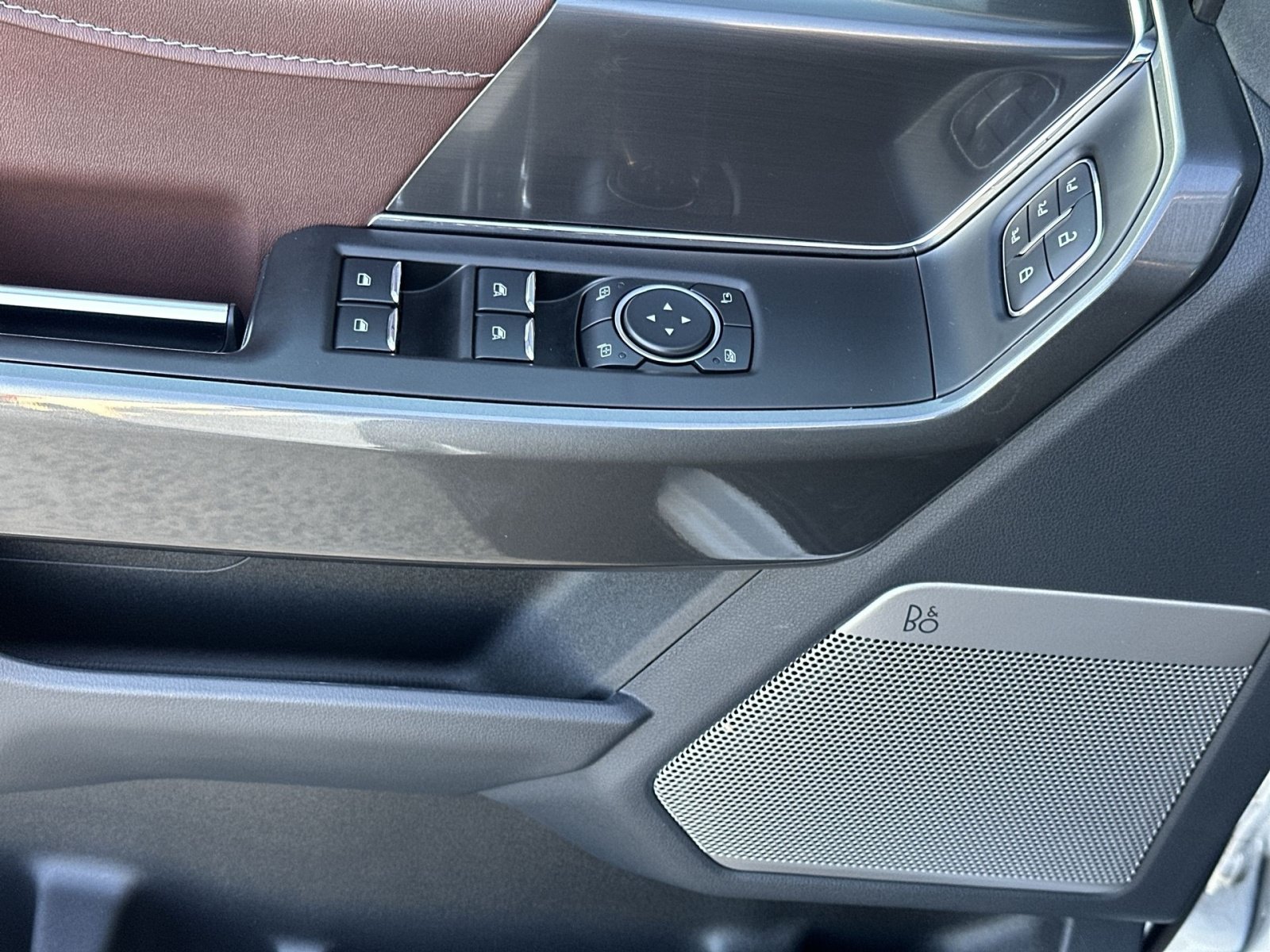 Used 2022 Ford F150 Lariat AWD/4WD image 16