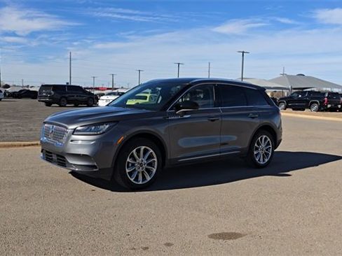 Used 2022 Lincoln Corsair FWD w/ Premium Package image 2