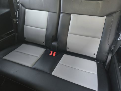 Certified 2022 Ford Explorer XLT w/ Equipment Group 202A image 23