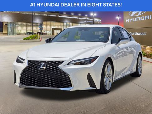 Used 2024 Lexus IS 300 w/ Comfort Package RWD image 2