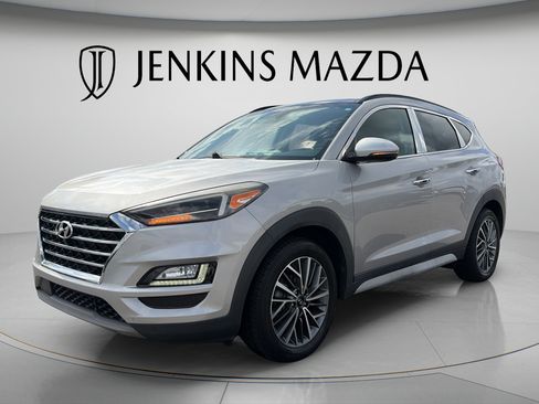Used 2020 Hyundai Tucson Ultimate w/ Cargo Package FWD image 3