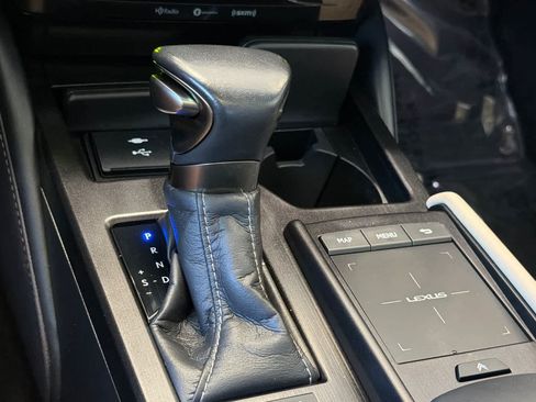 Used 2021 Lexus ES 300h w/ Premium Package FWD image 23