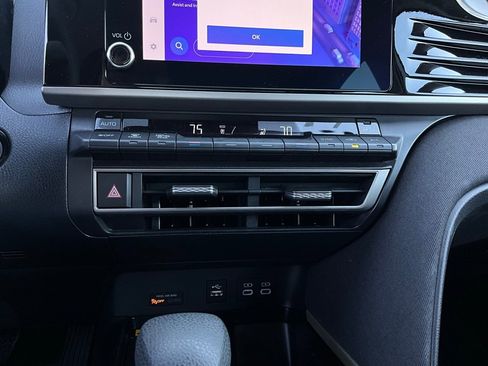 Used 2025 Toyota Camry LE image 24