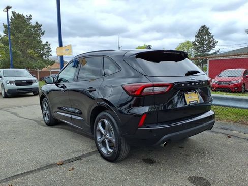 Certified 2024 Ford Escape ST-Line w/ Tech Pack #1 AWD/4WD image 8