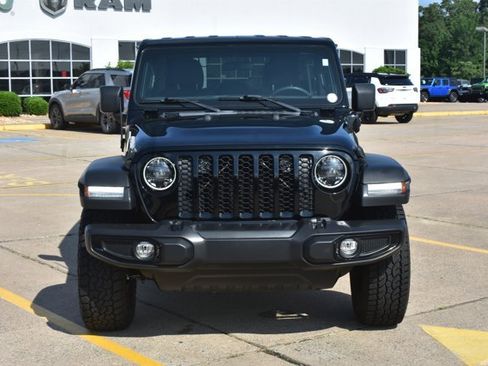 Used 2023 Jeep Wrangler Unlimited AWD/4WD image 2