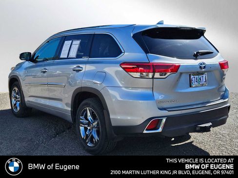 Used 2018 Toyota Highlander Limited Platinum AWD/4WD image 5