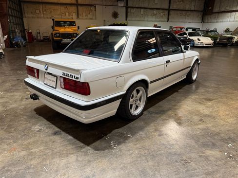 Used 1987 BMW 325is Coupe RWD image 25