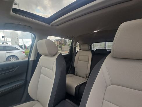 Used 2025 Honda CR-V EX image 8