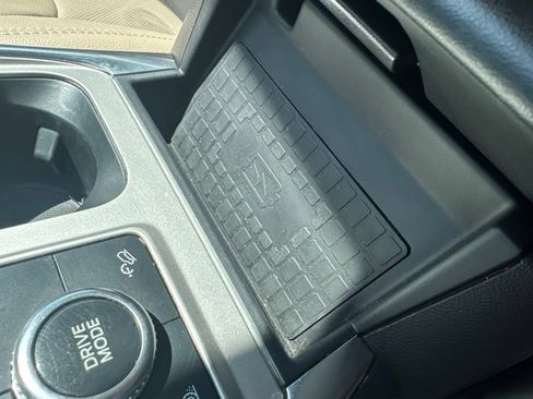 Certified 2023 Ford Explorer Limited w/ Equipment Group 301A AWD/4WD image 26