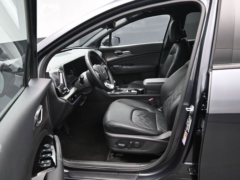 Used 2023 Kia Sportage X-Line image 9