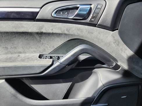 Used 2016 Porsche Cayenne GTS image 22