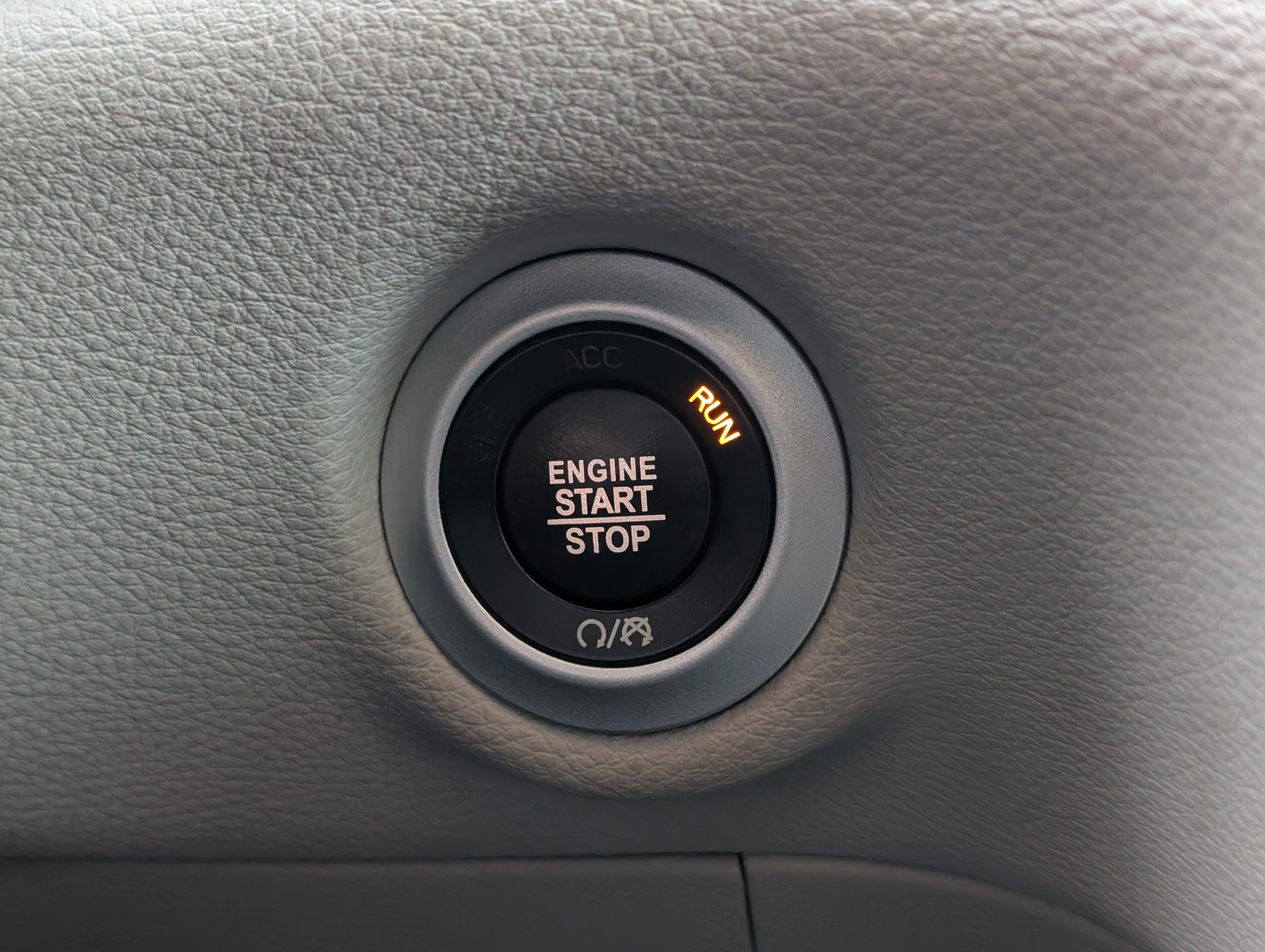 Used 2023 Chrysler Pacifica Touring-L FWD image 28