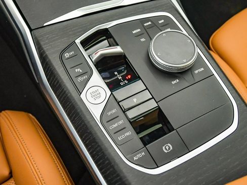 Used 2025 BMW 330i xDrive Sedan w/ Convenience Package image 23