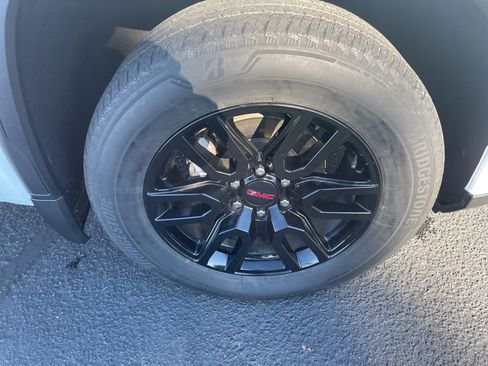 Used 2023 GMC Sierra 1500 Elevation image 64