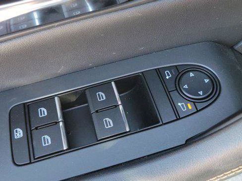 Certified 2025 MAZDA CX-70 Plug-In Hybrid w/ Premium Pkg image 22