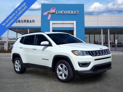 Used 2018 Jeep Compass Latitude w/ Popular Equipment Group AWD/4WD image 3