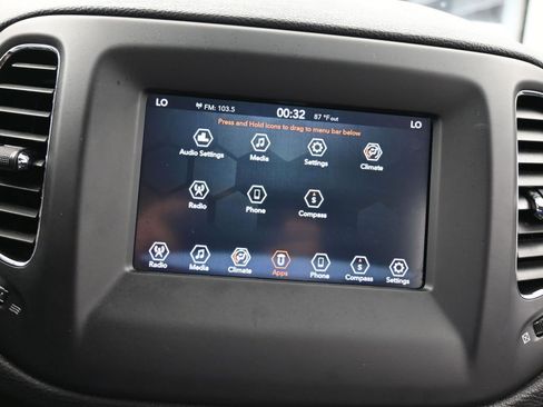 Used 2019 Jeep Compass Latitude w/ Popular Equipment Group image 21