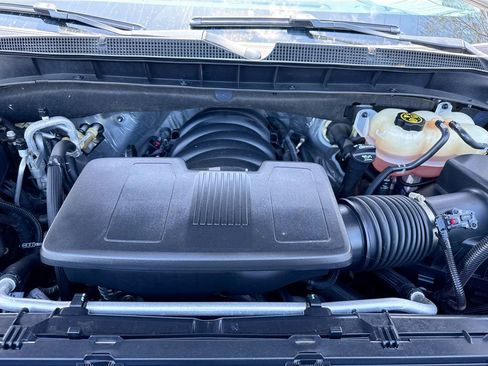 Used 2022 Chevrolet Suburban RST w/ Luxury Package image 27